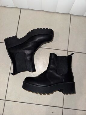 Dirty Laundry boots